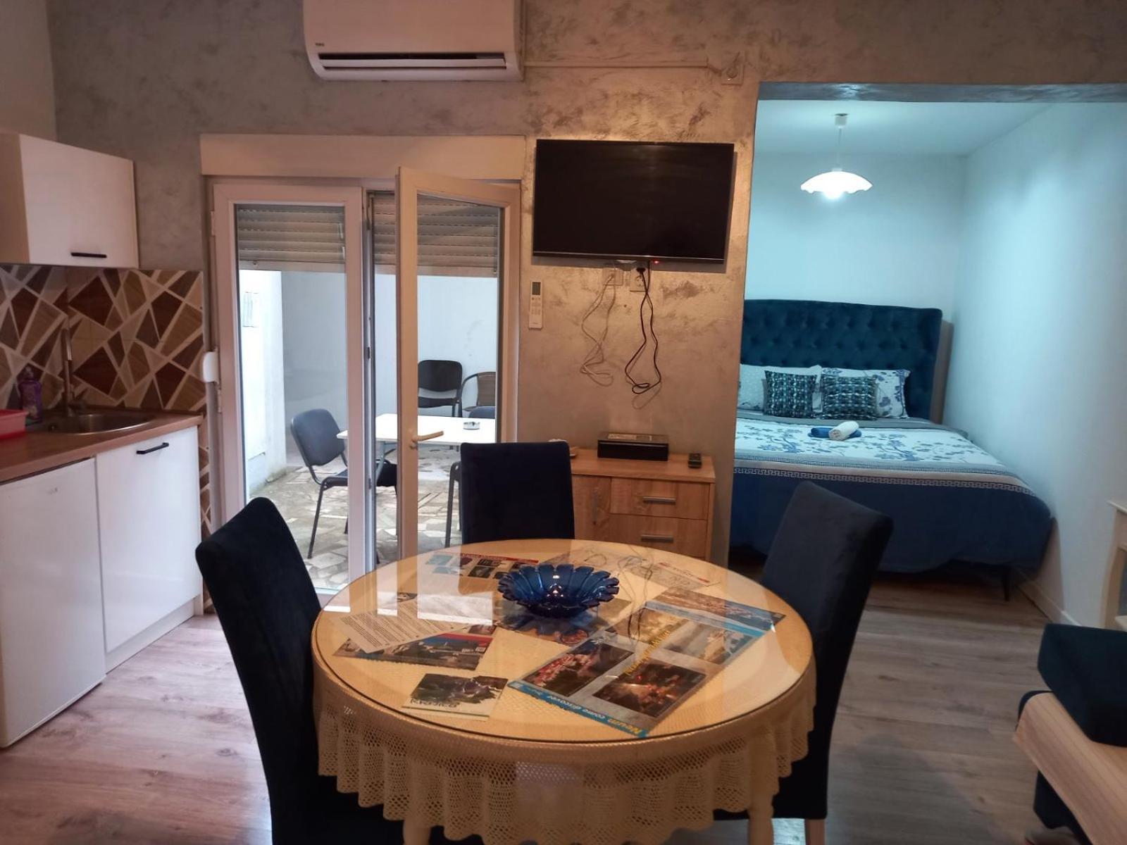 Studio Nena Mostar Luaran gambar